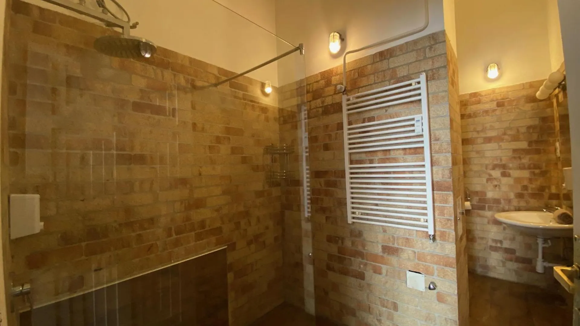 Vaci Budget Apartment Budapest Ungarn