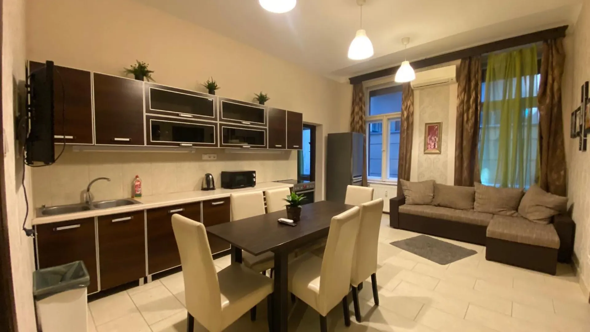 Vaci Budget Apartment Budapest